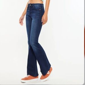 KanCan Petite Midrise Dark Blue Flare Jeans Size 7/27